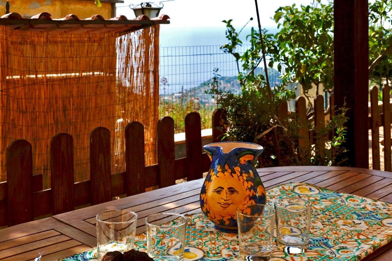 Casa Vacanze Marale คาสเตลโมลา ภายนอก รูปภาพ